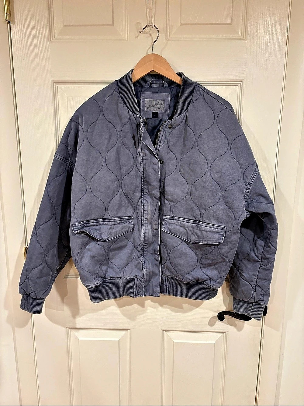 Universal Thread Quilted Bomber Jacket in Bluish Gray Size Large